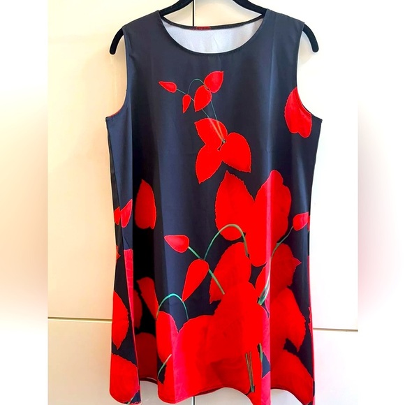Woman’s Mini Summer  Dress Or Long Top Black/ Red Leaf  Size M - Picture 1 of 5
